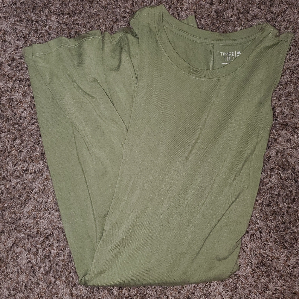 Time & Tru Maternity Dress with pockets
